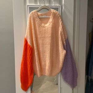 Vestique Colorblock Sweater